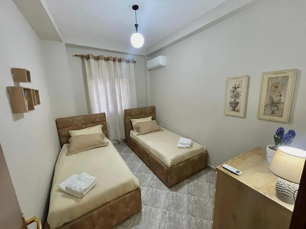 City Center Apartment Tirana 0*,